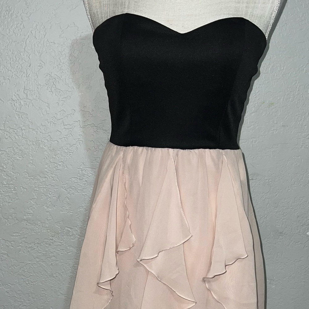 Profile Womens dress size m